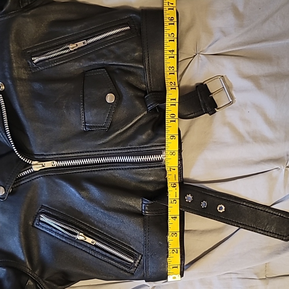 Women's Black Leather jacket Size M. - Picture 9 of 11